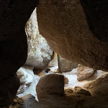 Bear Gulch Cave Trail - Cave - Hiking Near Me - Paicines, California
