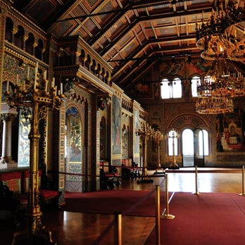 Schloss Neuschwanstein - Concert hall... the woman on the right was in the middle of saying I couldn't take the picture... funny how well that worked no? - Landmarks & Historical Buildings Near Me - Schwangau, BY