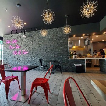 One Zo/ Myungrang Hotdog - Inside. Super clean and comfortable. - Bubble Tea Near Me - Long Beach, California