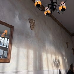 Café Soleil - Such cute decorations and GREAT natural light