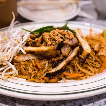 Pho Saigon - Chicken pad thai. - Vietnamese Near Me - Hackensack, New Jersey