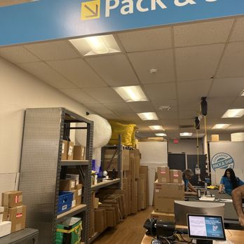 The UPS Store - Clean store - Printing Services Near Me - Chatsworth, California The UPS Store - Clean store - Printing Services Near Me - Chatsworth, California