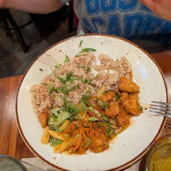 Lazy Dog Restaurant & Bar - Sweet chilli wok with brown rice baby corn broccoli - New American Near Me - Chantilly, Virginia Lazy Dog Restaurant & Bar - Sweet chilli wok with brown rice baby corn broccoli - New American Near Me - Chantilly, Virginia