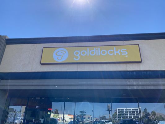 Goldilocks Bakeshop and Restaurant by null