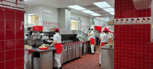 In-N-Out Burger by null