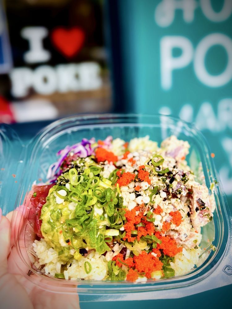 Food from Off the Hook Poke Market