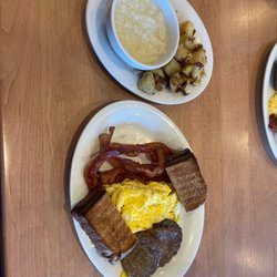 Eggs Up Grill - Grand classic