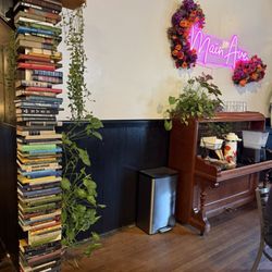 Main Avenue Coffeehouse And Bakery - Inside