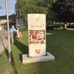 Gasthof zur Traube - Walking to restau