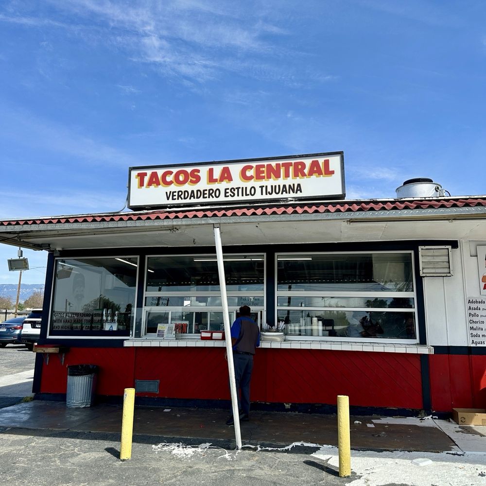 Tacos La Central - Exterior - Mexican Near Me - Colton, California Tacos La Central - Exterior - Mexican Near Me - Colton, California