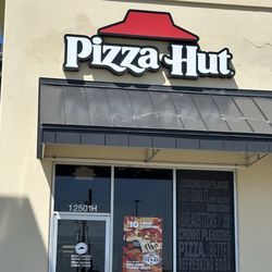 Pizza Hut - Entrance