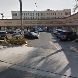Family Pharmacy of Beverly Hills - Shopping center where Family Pharmacy is located!