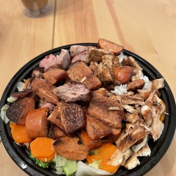 Best Bar-BQ - Rice bowl with All the meat and veggies. So good!!! - Barbeque Near Me - Santa Paula, California