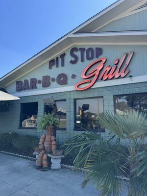 Pit Stop Bar-B-Q by null