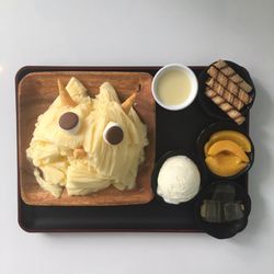 ZenQ - Monster Shaved Ice   With peach, jelly, cracker and vanilla ice cream
