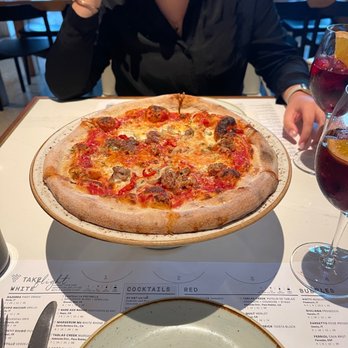 Sixty Vines - Chorizo pizza - Wine Bars Near Me - Winter Park, Florida Sixty Vines - Chorizo pizza - Wine Bars Near Me - Winter Park, Florida