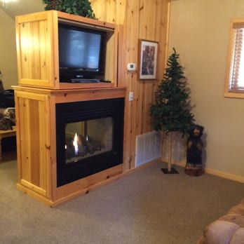 Shadow Mountain Lodge - Warm fireplace. Swivel Tv with DVR - Vacation Rentals Near Me - Ruidoso, New Mexico