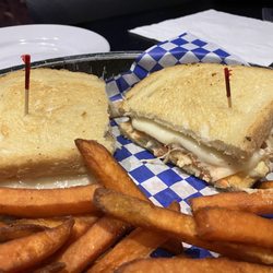 The Pickled Onion - Turkey Ruben. Next time I'll add bacon. It hit the spot!