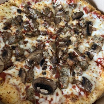 Domino's Pizza - Medium hand-tossed pizza with Italian sausage and mushroom - Chicken Wings Near Me - Yorktown, Virginia Domino's Pizza - Medium hand-tossed pizza with Italian sausage and mushroom - Chicken Wings Near Me - Yorktown, Virginia