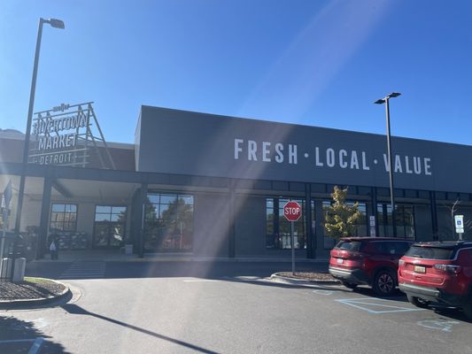 Meijer Rivertown Market by null