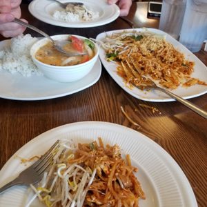 Bangkok Kitchen 162 Photos 317 Reviews Thai 582 W Dussel Dr Maumee Oh Restaurant Reviews Phone Number Menu Yelp