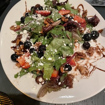 The Grill on Main - Coachella salad - American Near Me - La Quinta, California