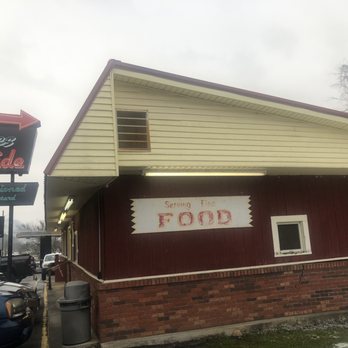 Engle's Road Side Restaurant - the outside of the building - American Near Me - Erwin, Tennessee