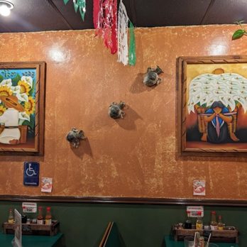 Leonors Vegetarian Mexican Restaurant - Mexican Near Me - Studio City, California