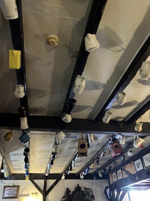 Crown & Anchor English Pub by null