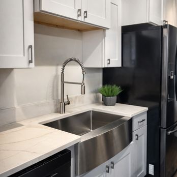 Simms Kitchens - Elegant and modern kitchen remodels - General Contractors Near Me - Tulsa, Oklahoma Simms Kitchens - Elegant and modern kitchen remodels - General Contractors Near Me - Tulsa, Oklahoma