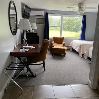 Eastland Motel - Room - Hotels Near Me - Lubec, Maine