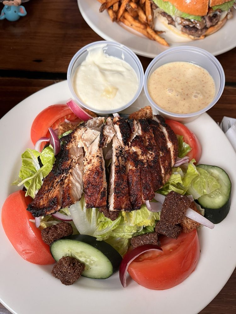 Food from Kelli’s Tavern