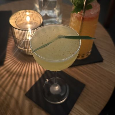 Pacific Cocktail Haven by null