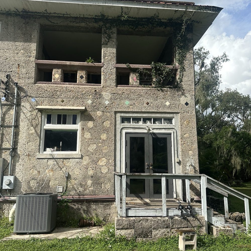 The Wonder House - Part of the back of the house. - Landmarks & Historical Buildings Near Me - Bartow, Florida