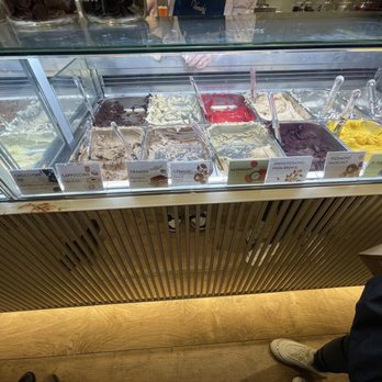 Venchi - Gelato Near Me - Santa Clara, California