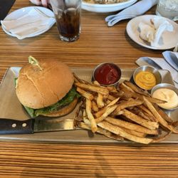 JW's Patio - Classic JW burger