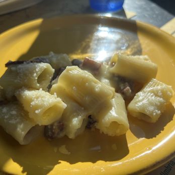 Buddy - Bacon Pasta. Absolutely delicious. - Mediterranean Near Me - Rome, RM Buddy - Bacon Pasta. Absolutely delicious. - Mediterranean Near Me - Rome, RM