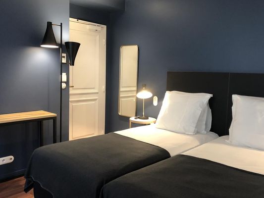 New Hotel Le Voltaire by null