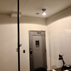 Ace Hotel New York - Just a random pole in the middle of your room.
