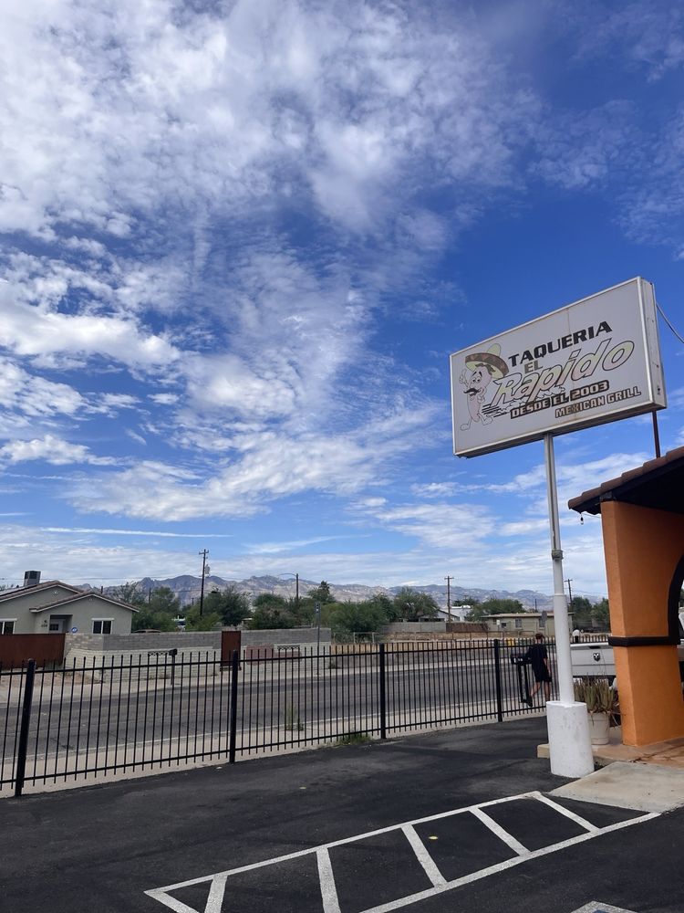 Taquería El Rápido