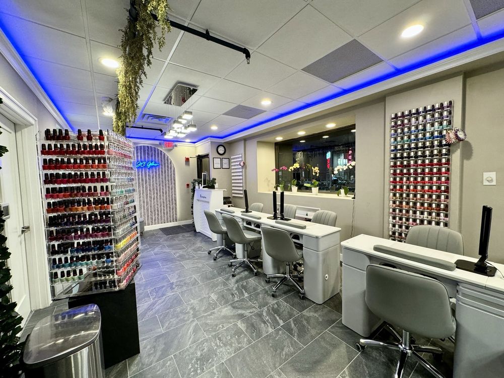 JCGlow Nails and Spa Logo