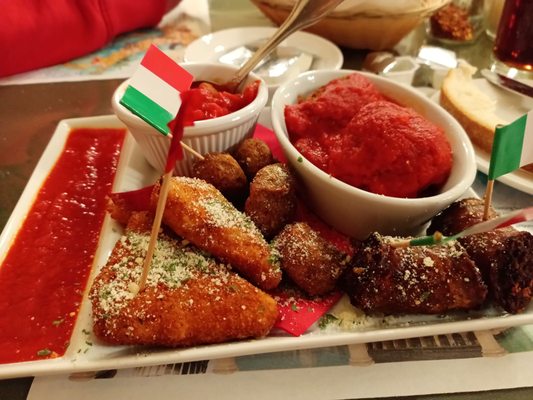 Minard's Spaghetti Inn by null