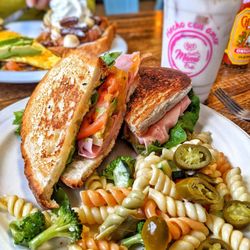 Dulce Mami Cafe - Hawaiian Panini