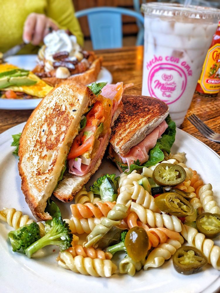 Dulce Mami Cafe Image