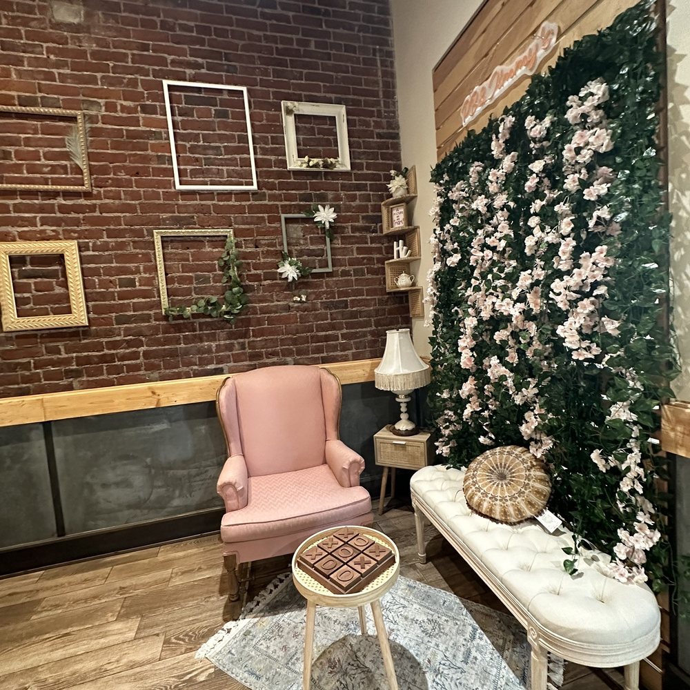 PB & Jimmys - Such a cute and cozy spot inside the restaurant. Love the decor! - Asian Fusion Near Me - Chico, California PB & Jimmys - Such a cute and cozy spot inside the restaurant. Love the decor! - Asian Fusion Near Me - Chico, California