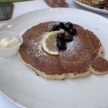 Broken Yolk Cafe - Len - Breakfast & Brunch Near Me - Las Vegas, Nevada Broken Yolk Cafe - Len - Breakfast & Brunch Near Me - Las Vegas, Nevada