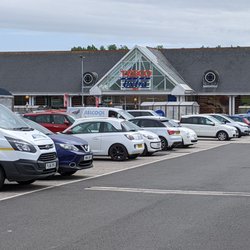 Tesco - Huge car park