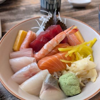 Fin's Sushi & Grill - Excellent Chirashi don (also came with a bowl of yummy miso soup) - Sushi Bars Near Me - Waltham, Massachusetts Fin's Sushi & Grill - Excellent Chirashi don (also came with a bowl of yummy miso soup) - Sushi Bars Near Me - Waltham, Massachusetts