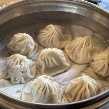 Mama Lu’s Dumpling House - Dry Xia Long Bao with either no soup or soggy dough. - Chinese Near Me - Pasadena, California Mama Lu’s Dumpling House - Dry Xia Long Bao with either no soup or soggy dough. - Chinese Near Me - Pasadena, California