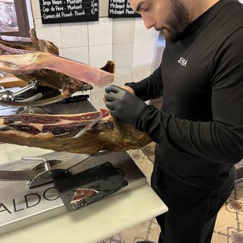 La Pineda - Spanish Near Me - Barcelona, B